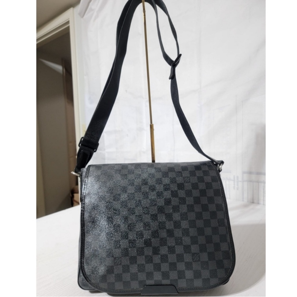 LOUIS VUITTON Renzo MM Messenger Bag Damier Graphite Unisex - Picture 5 of 12